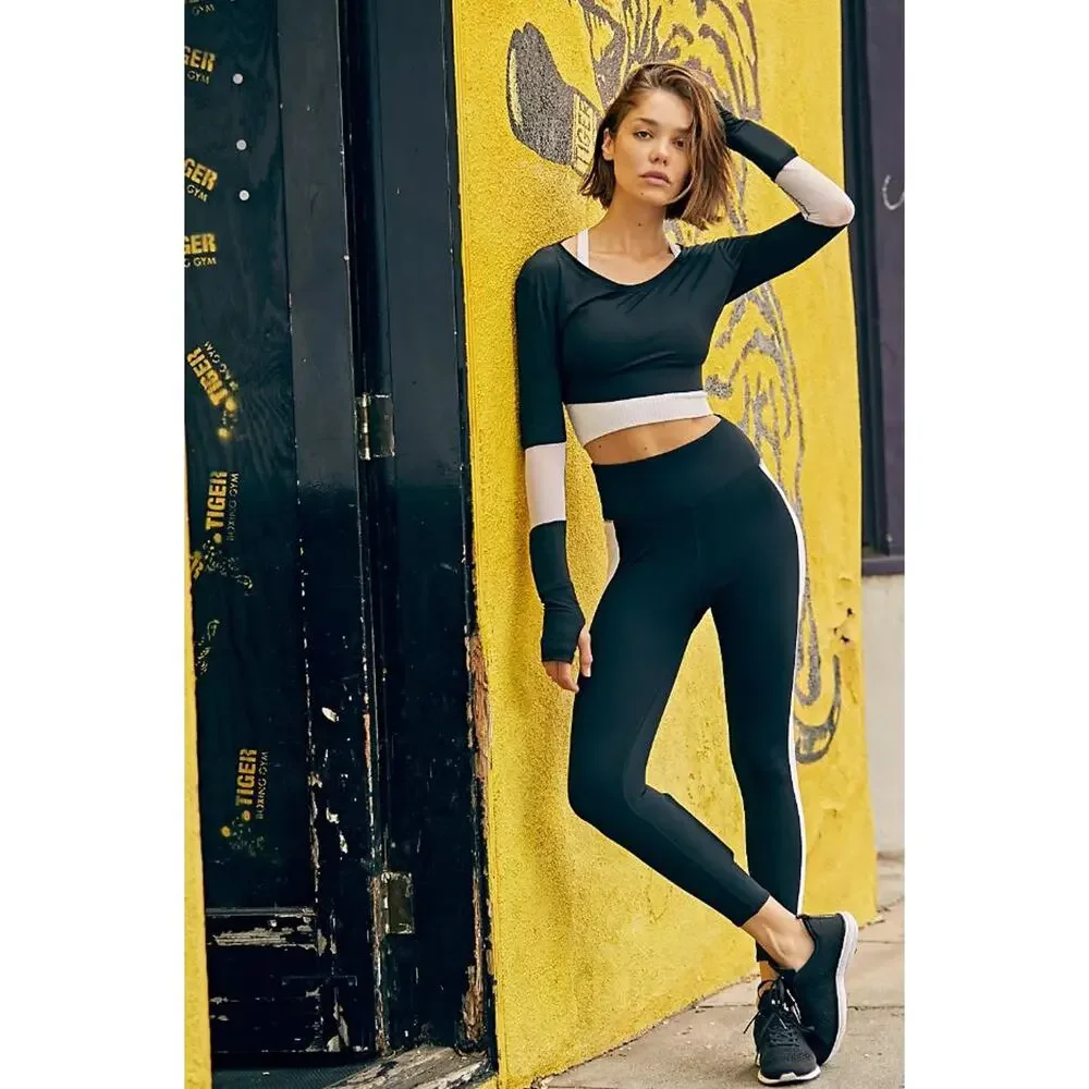 NEW!‎ Free People Women Kilogear Cut Power Weighted Crop Black M